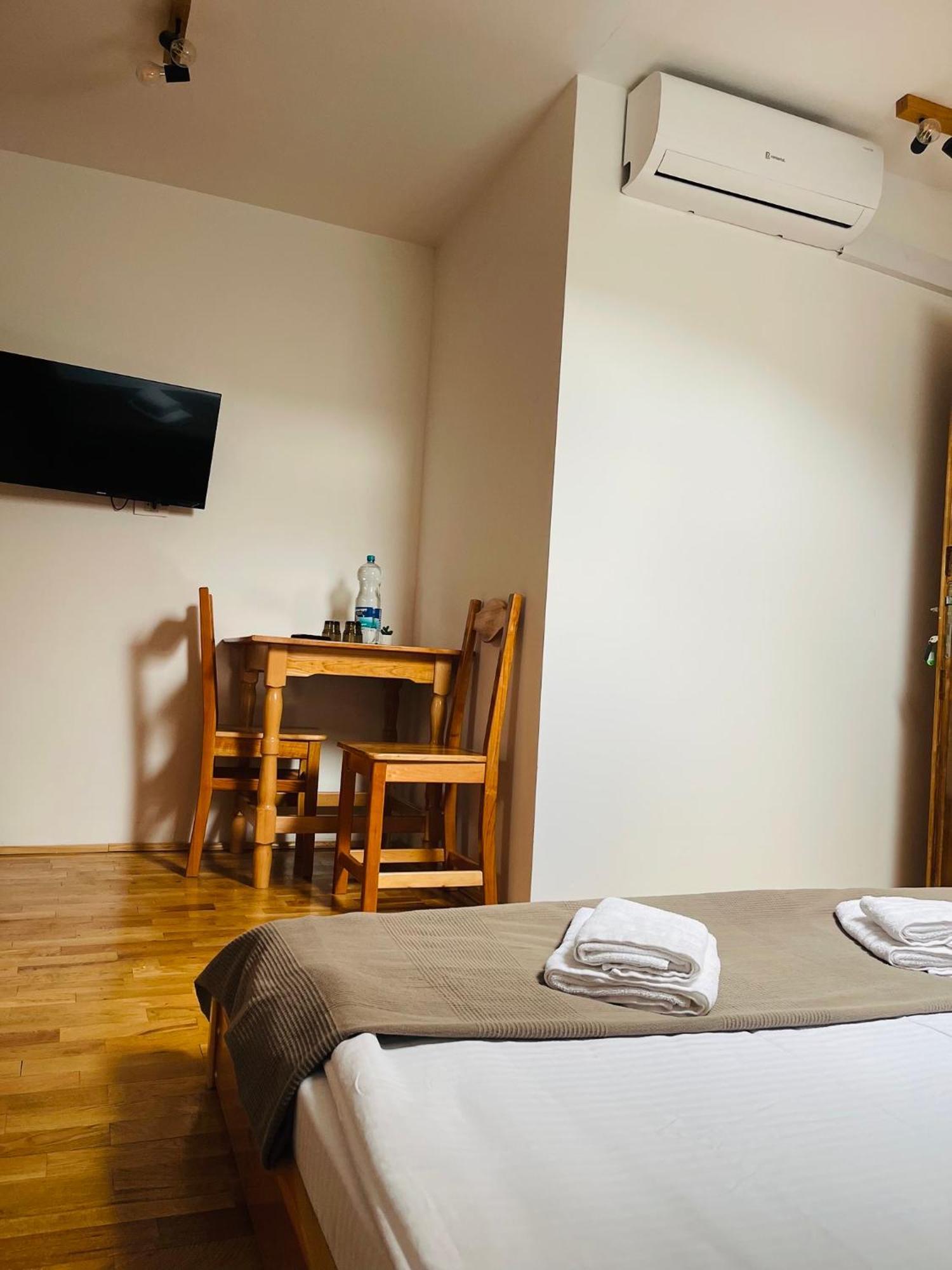 Hotel Domeniul Bondarelului Ocolisu Mic Exteriér fotografie